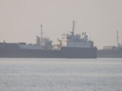 Uma nova troca de tiros entre o Irão e os Estados Unidos no Golfo Pérsico pôs à prova o cessar-fogo no Médio Oriente.