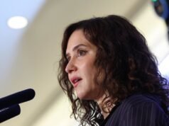 Madrid permitirá que estudantes não registrados usem o passaporte