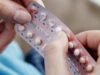 Mulheres que tomam pílulas anticoncepcionais podem comer mais, segundo estudo