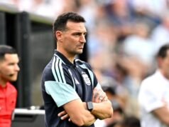 Scaloni define a lista com a Islândia como o teste final: Montiel, Capaldo, Giay e a recuperação dos jogadores, sob o grande vidro.