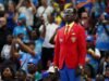 Lumumba Vea, o “admirador de estátuas” da RD Congo, comoveu os colombianos com uma mensagem de amor.