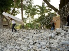 O cheiro da poluição começa a ser sentido na região de La Guaira, uma das áreas mais propensas a terremotos na Venezuela.