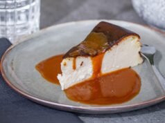 Cheesecake Cookies, uma sobremesa assada doce e salgada, perfeita para o clássico amante do queijo.