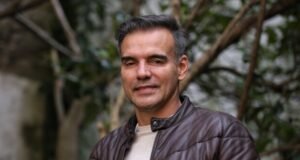 O Brigadeiro-General José Luis Esparza está a solicitar a reforma voluntária do exército depois de o tribunal o ter reintegrado em 2025.