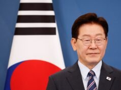 O presidente sul-coreano pediu ajuda a Donald Trump para fazer a paz com a Coreia do Norte, como fez “no Médio Oriente”.