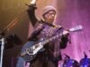 Neil Young divulga imagens da turnê 2025 de Daryl Hannah gratuitamente e sem aviso prévio