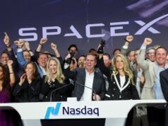 A SpaceX começou a negociar em Wall Street: a empresa de Elon Musk subiu 19% no início e ultrapassou os 160 dólares por ação.