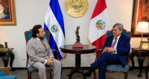 El Salvador e Peru fortalecem o diálogo para atrair investimentos em turismo, comércio e indústria
