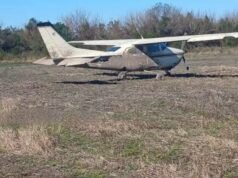 Eles encontraram um avião abandonado em um campo em Santa Fé e estão investigando sua ligação com o tráfico de drogas
