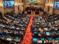 Quatro senadores renunciam antes do fim do Congresso e aceleram sua saída do Capitólio
