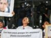 César Cravioto saiu sem acordo com as mães buscadas: SSCCDMX bloqueia o avanço do ônibus para o Estádio Azteca