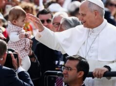 “Eu o criei como Rei Leão”: o Papa Leão XIV continua a forma como abençoou dezenas de bebês durante sua visita a Madrid.