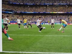 Ajuda cara e definição difícil: esse foi o gol de Martinelli que deu a vitória ao Brasil sobre o Japão na Copa do Mundo