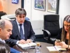 Junts respondeu a Feijóo e o convidou para ir a Waterloo negociar uma medida crítica.