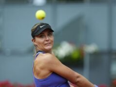 Paula Badosa, da Espanha, se recupera da americana Coco Gauff e chega às quartas de final em Berlim