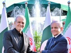 Sharif disse a Pezeshkian que queria mediar entre o Irã e os Estados Unidos “até que alcancem uma “paz duradoura”.