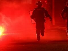 Quase 900 foram presos, mais de uma centena ficaram feridos e destruídos em diferentes cidades da França durante a celebração do PSG.