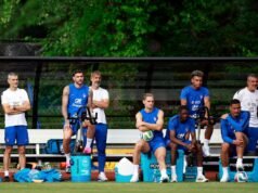Alerta de treino da França: um dos craques se machuca e sai de campo sem conseguir se movimentar