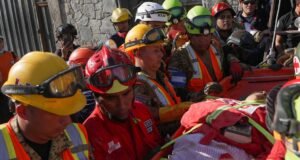 Missão salvadorenha resgata mulher viva após 86 horas sob escombros na Venezuela
