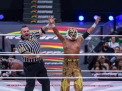 Tiger Mask IV inicia sua turnê de despedida no México com uma vitória na Arena México