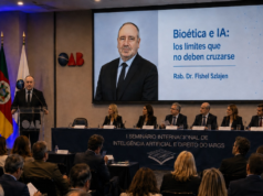 O rabino argentino Fishel Szlajen leva a ética aos limites para o debate internacional sobre IA e direito em Porto Alegre