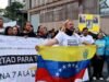 O Foro Penal estimou que havia 389 presos políticos na Venezuela e 11 mil foram libertados com condições restritivas à sua liberdade.
