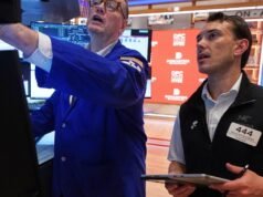 Wall Street caiu para um final misto após a ascensão da Micron e o declínio da Apple