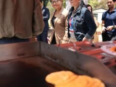 Bass transportou mais condados latinos do que Raman e Pratt juntos, de acordo com a mídia local