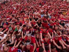 Noruegueses ‘numeram’ a Times Square enquanto fãs globais saem às ruas