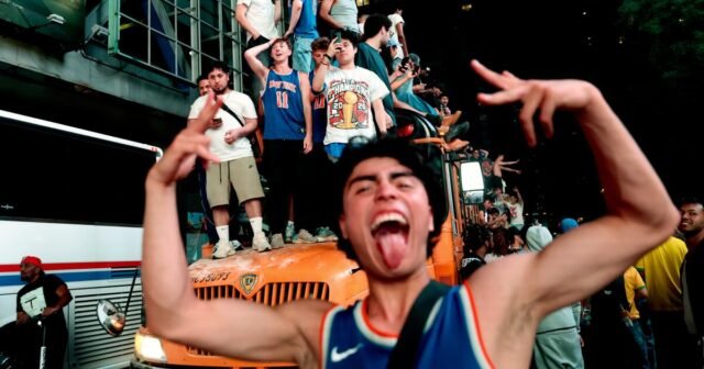 urlhttps3A2F2Fcalifornia-times-brightspot.s3.amazonaws.com2F302Fe72F4a6d4ed141629ad16e881ec6.jpeg