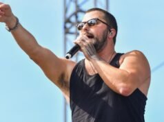 O cantor country Tyler Farr cancelou seu show devido a um acidente na fazenda