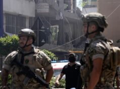 Tropas israelenses invadiram os subúrbios de Beirute antes de um esperado acordo com os Estados Unidos e o Irã