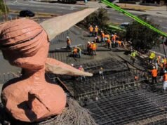 Quem fez ‘Pinky’, o pássaro estridente no topo do Pillarhenge de Eagle Rock?