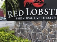 O acordo interminável do camarão é uma manobra para assediar a Red Lobster, alega o processo