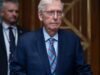 O ex-líder da maioria no Senado, Mitch McConnell, está hospitalizado, mas pouco se sabe