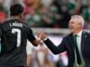 O técnico do México, Javier Aguirre, responde às críticas avançando
