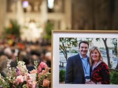 Homem se declara culpado de matar um importante democrata de Minnesota e sua esposa