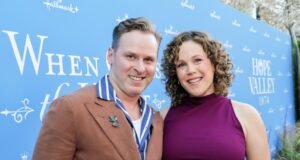 ‘When Calls the Heart’s Erin Krakow, Ben Rosenbaum dá as boas-vindas à menina
