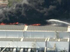 Incêndio no armazém de Boyle Heights solicita pedidos de abrigo no local