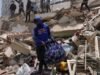 O número de mortos se aproxima de 1.000 na Venezuela enquanto trabalhadores humanitários chegam de Los Angeles e de todo o mundo