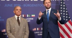 Vance se reúne com altas autoridades iranianas enquanto os EUA buscam colocar as negociações de volta nos trilhos