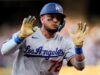 Esposa, filho de Miguel Rojas, dos Dodgers, sobrevivente do terremoto na Venezuela