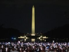 Entre as multidões atraídas para a noite de luta de Trump no UFC na Casa Branca