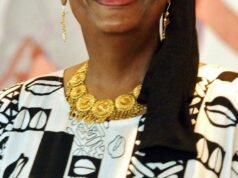 Khadijah Farrakhan, ‘primeira-dama da Nação do Islã’, morre aos 90 anos