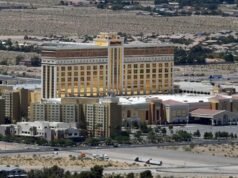 Três cavalos foram apostados na competição de corrida de barris de Las Vegas. Uma jovem foi presa