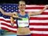 A medalhista olímpica Jenny Simpson desmaia enquanto corria e é hospitalizada