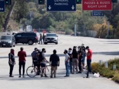 Dodgers cumprem promessa de US$ 1 milhão em resposta ao ataque do ICE