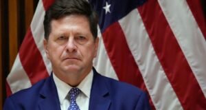 Trump adia a nomeação de Clayton como diretor de inteligência para tentar pressionar o Congresso sobre o projeto de identificação do eleitor