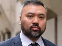 Ex-oficial de fronteira do Reino Unido e policial de Hong Kong preso por espionar a China
