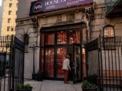 De locatário a proprietário, Sharpton se aproxima do Harlem da National Action Network para o longo prazo